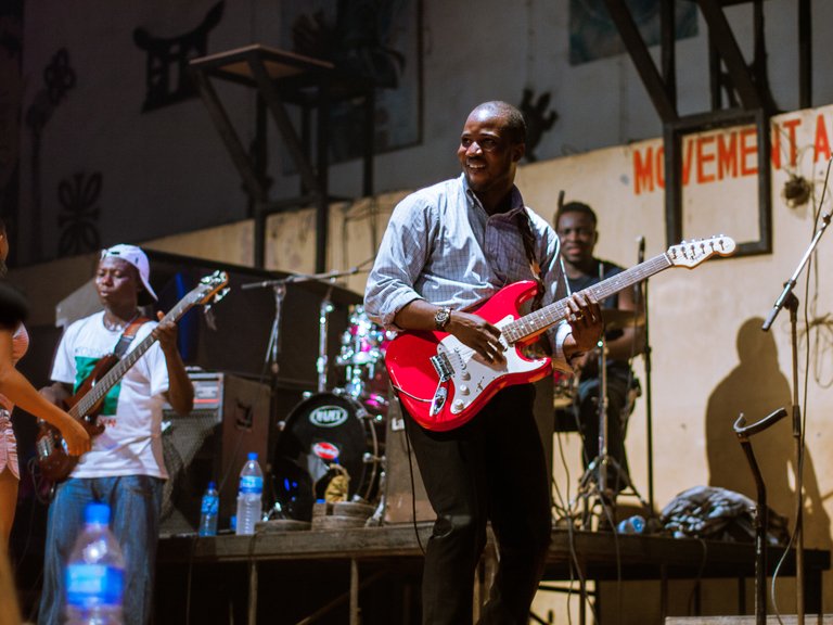 Shrine, guitarist