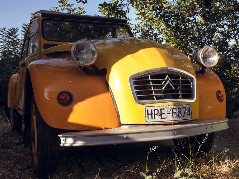 Crete, 2CV
