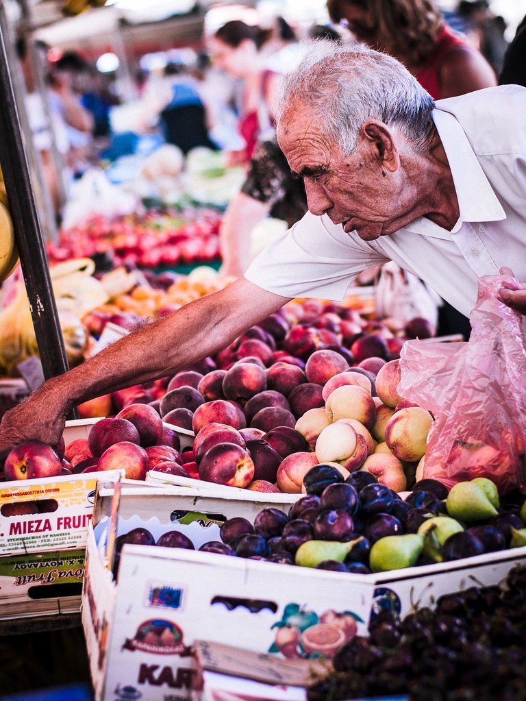 Crete, reach for the peach